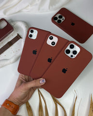 Brown iPhone Silicone Cover – Soft Touch, Anti-Slip & Stylish Protection for iPhone 13